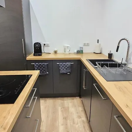 Apartment Thesecret 8 Couchages, Sanctuaires Et Gare 5mn Climatise , Salle De Sport Terasse