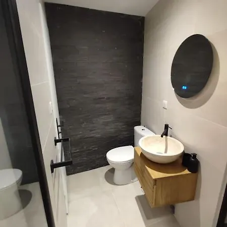 شقة Thesecret 8 Couchages, Sanctuaires Et Gare 5mn Climatise , Salle De Sport Terasse لورد