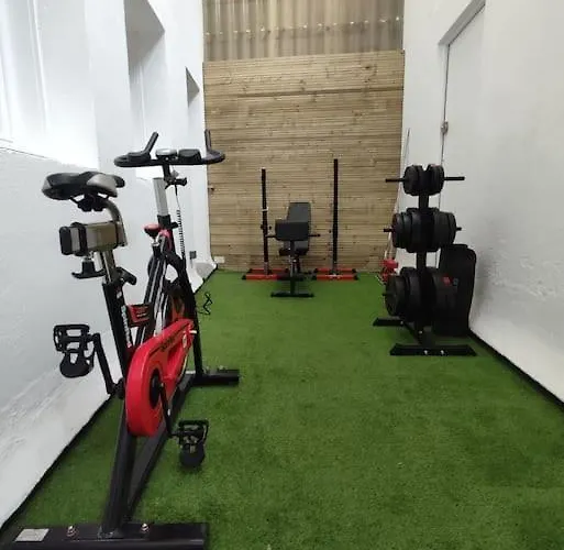 דירה Thesecret 8 Couchages, Sanctuaires Et Gare 5Mn Climatise , Salle De Sport Terasse לורדה