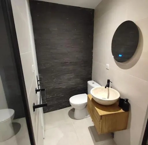 דירה Thesecret 8 Couchages, Sanctuaires Et Gare 5Mn Climatise , Salle De Sport Terasse לורדה