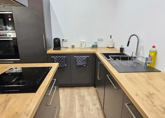 Apartman Thesecret 8 Couchages, Sanctuaires Et Gare 5Mn Climatise , Salle De Sport Terasse